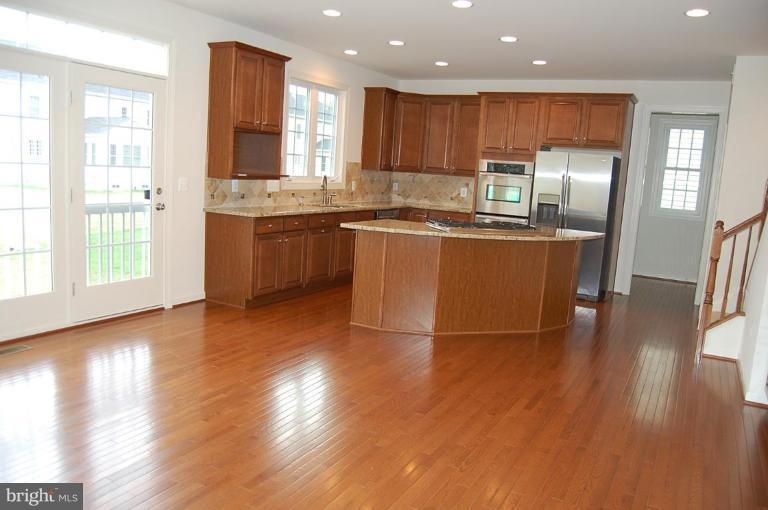 41553 Radlett Lane Aldie, VA 20105 - Photo 2 of 21 Kitchen