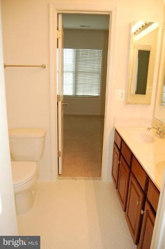 41553 Radlett Lane Aldie, VA 20105 - Photo 15 of 21 Bath #2