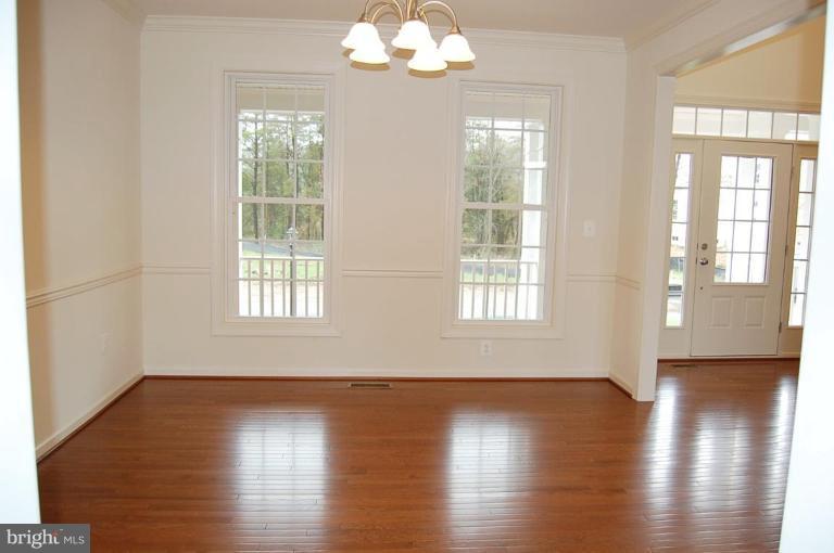 41553 Radlett Lane Aldie, VA 20105 - Photo 7 of 21 Dining Room #2