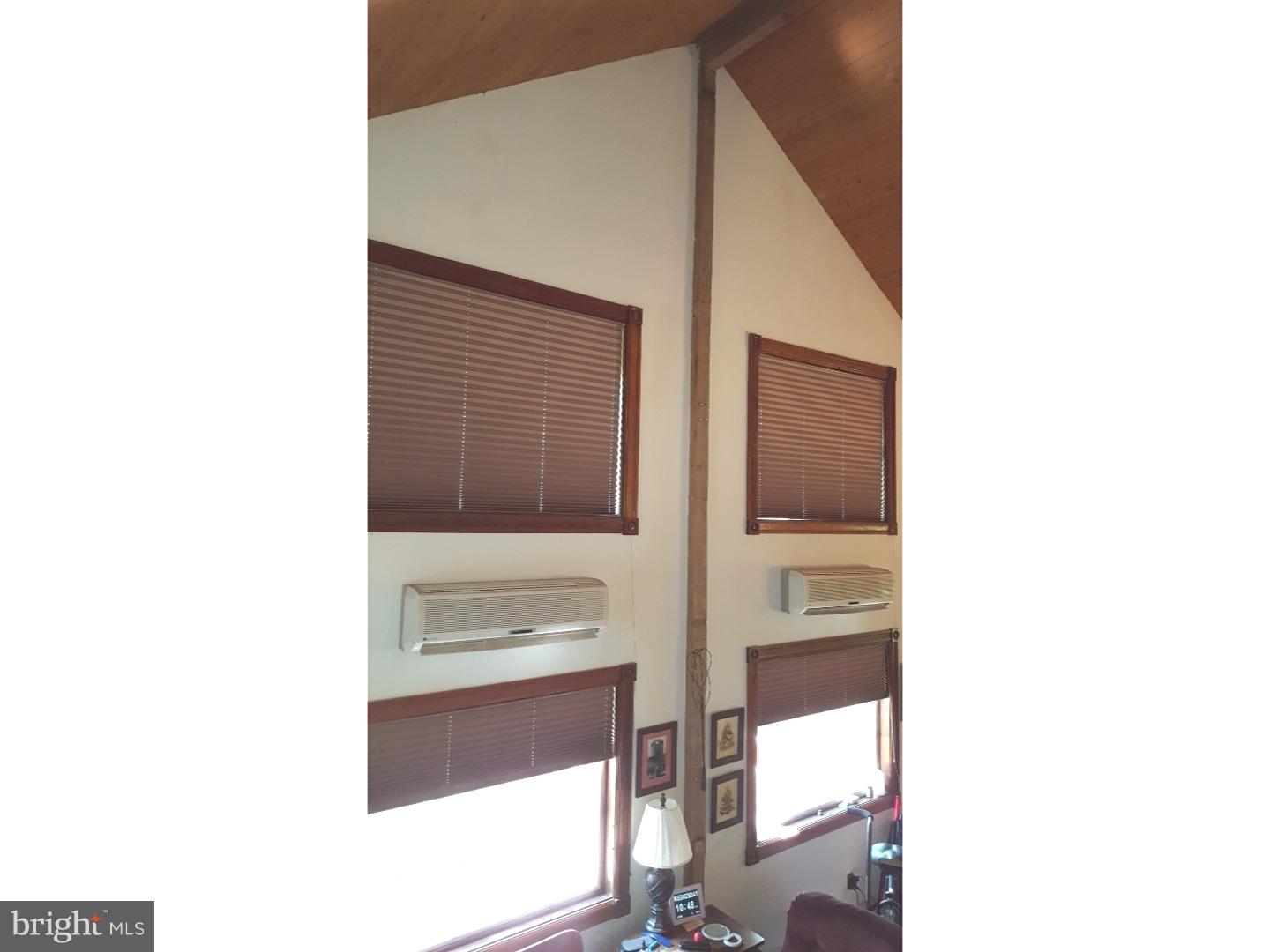 25 Kutz Road Temple, PA 19560 - Photo 11 of 22 Great Room