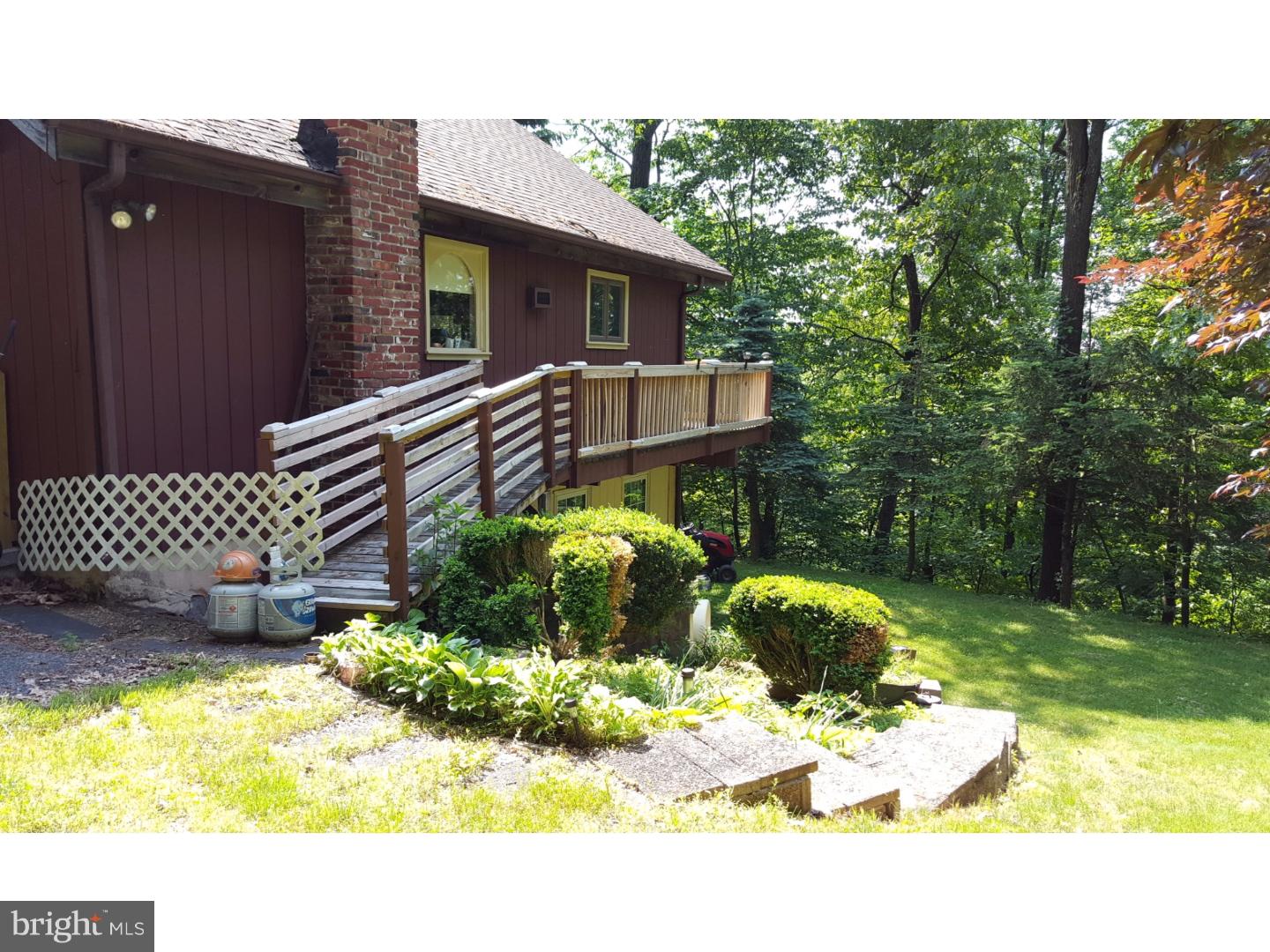25 Kutz Road Temple, PA 19560 - Photo 20 of 22 Exterior Side