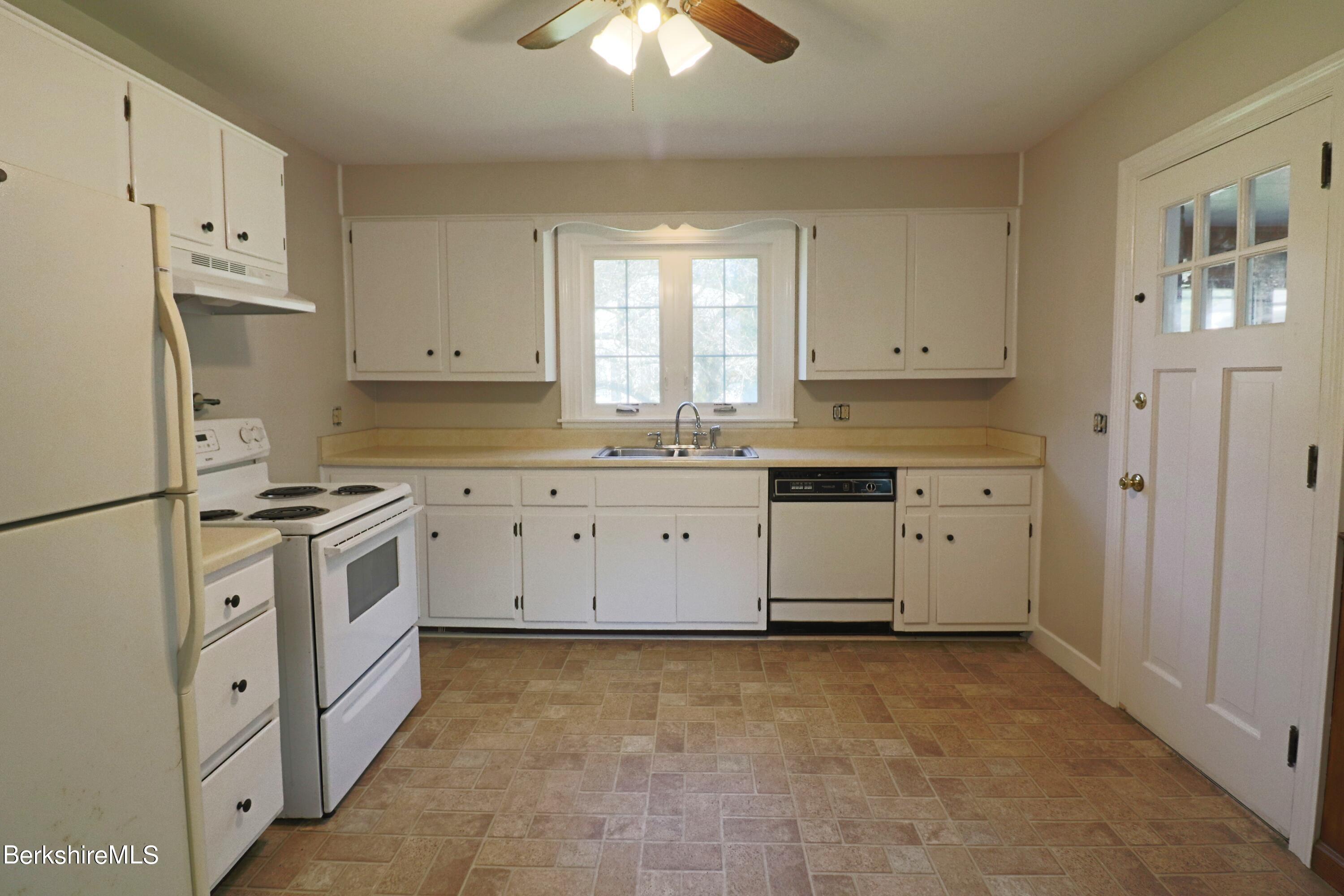 253 State Road Great Barrington, MA 01230 - Photo 11 of 36 Large eat-in kitchen