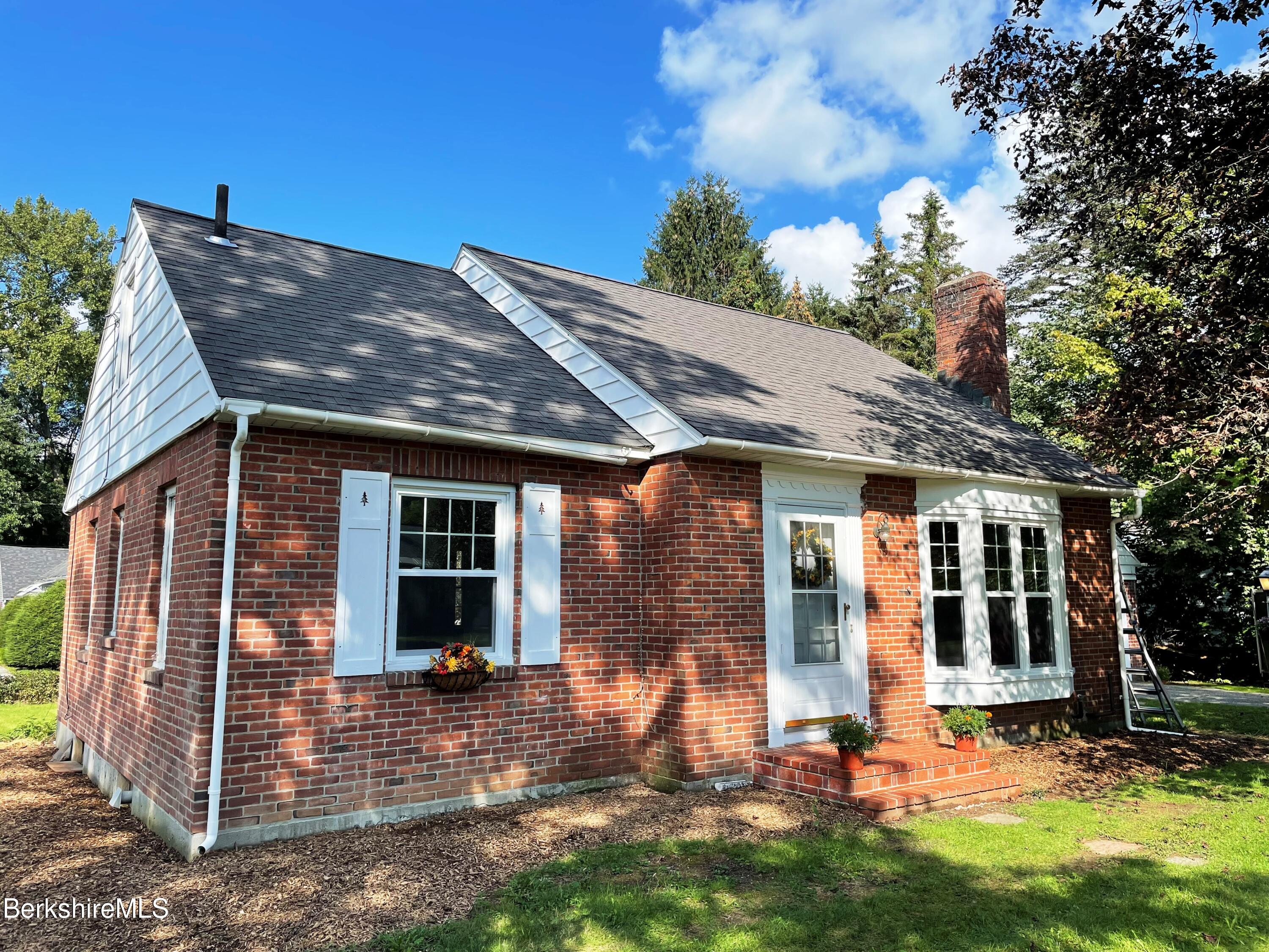 253 State Road Great Barrington, MA 01230 - Photo 3 of 36 Meadow Street view