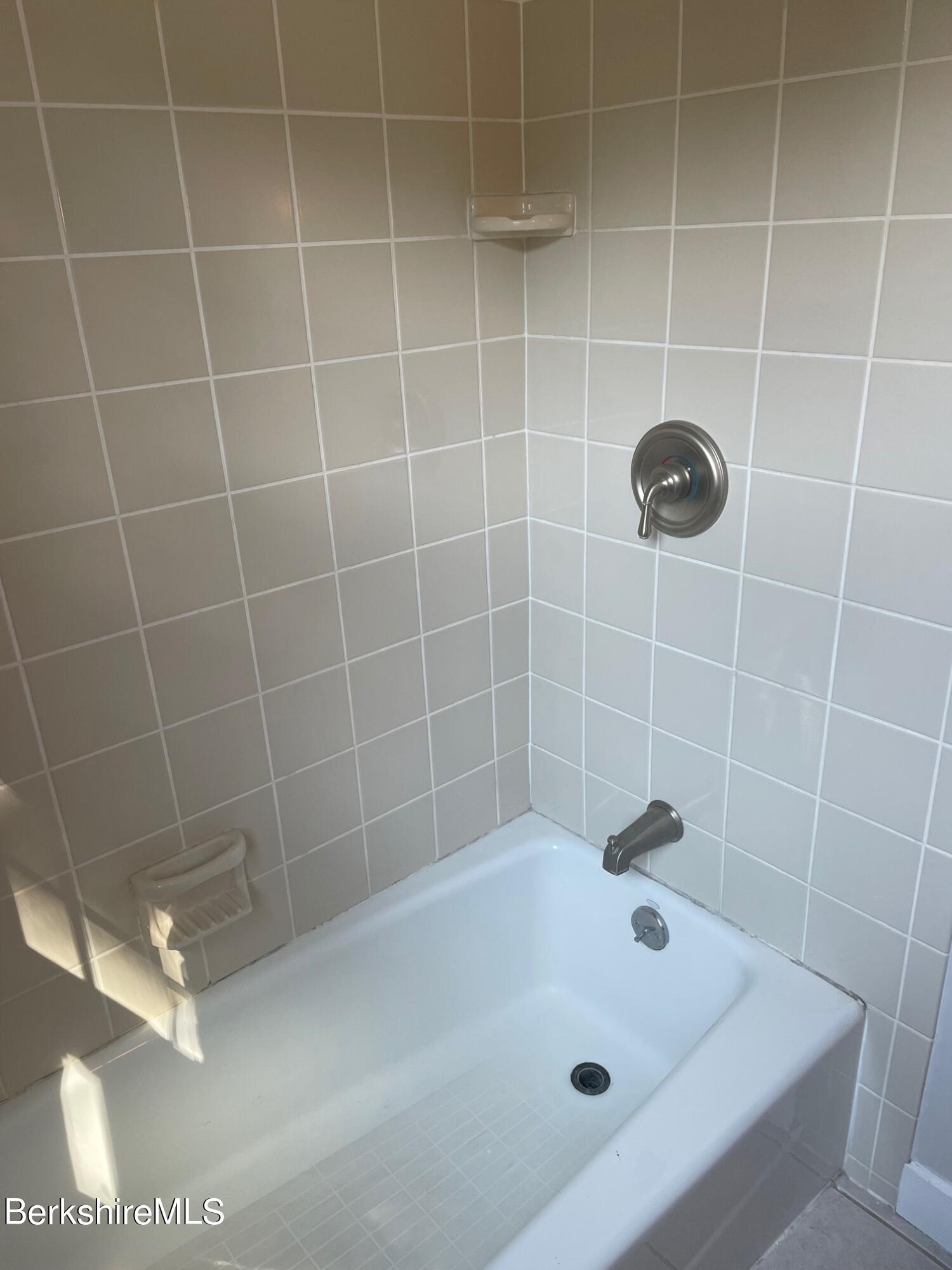 253 State Road Great Barrington, MA 01230 - Photo 25 of 36 Tiled tub & shower area