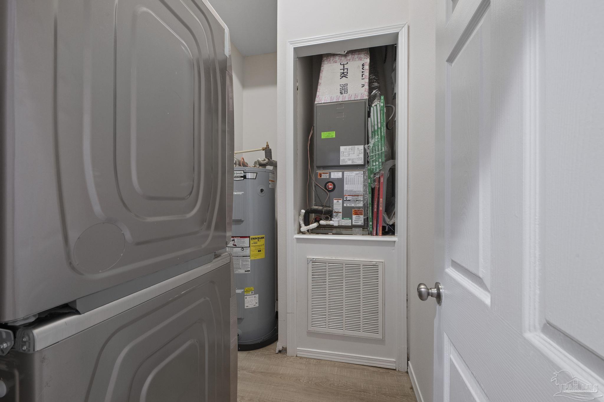 1039 Isabella Road Cantonment, FL 32533 - Photo 26 of 37 a bathroom with a shower