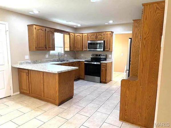 $225,000 | 1228 Lacy Drive, Lebanon, MO 65536