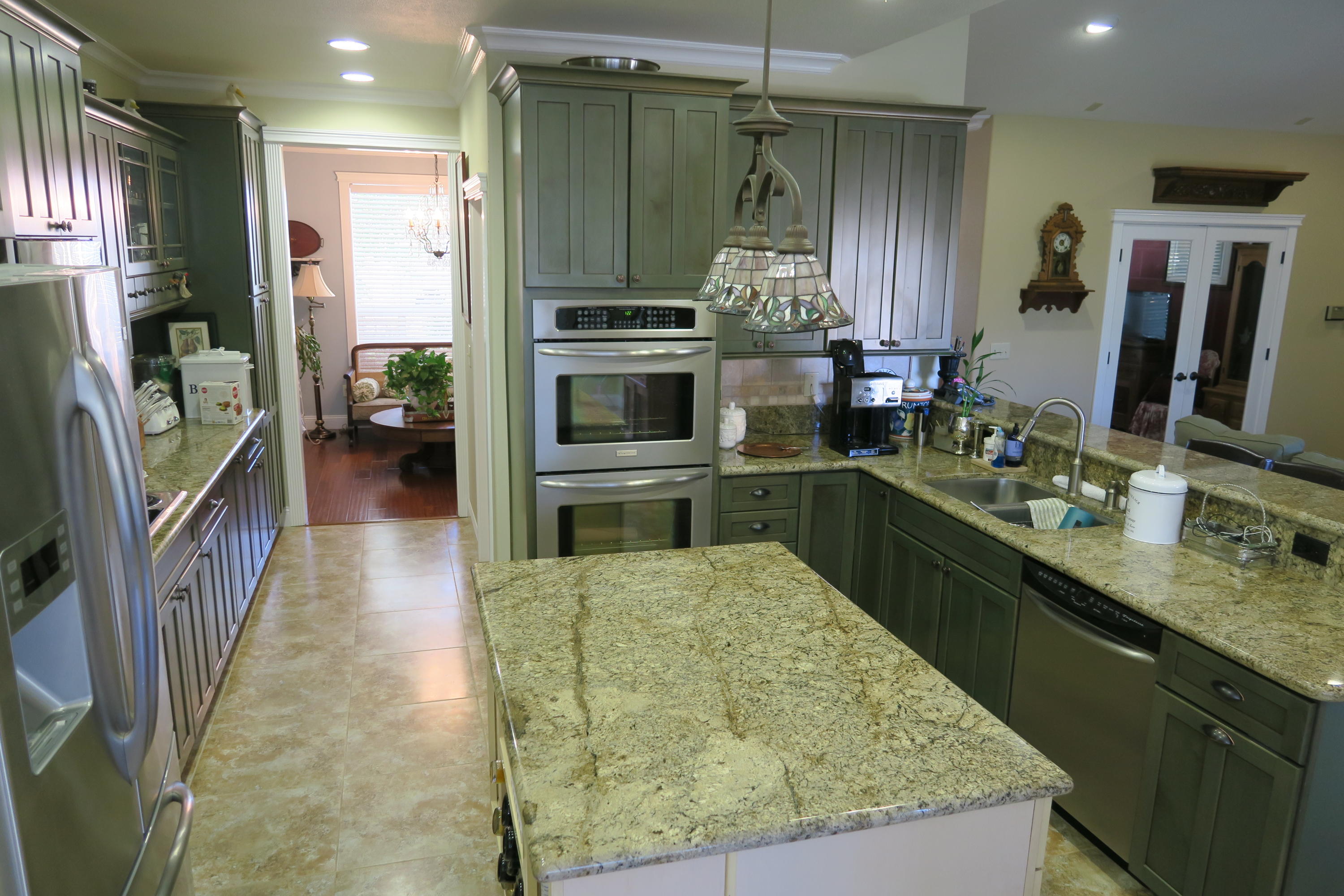 7101 Del Rico Court Anderson, CA 96007 - Photo 4 of 26 10-26-2015 015