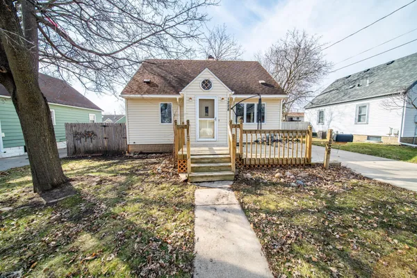 $269,900 | 1228 4th Street Northeast, Rochester, MN 55906