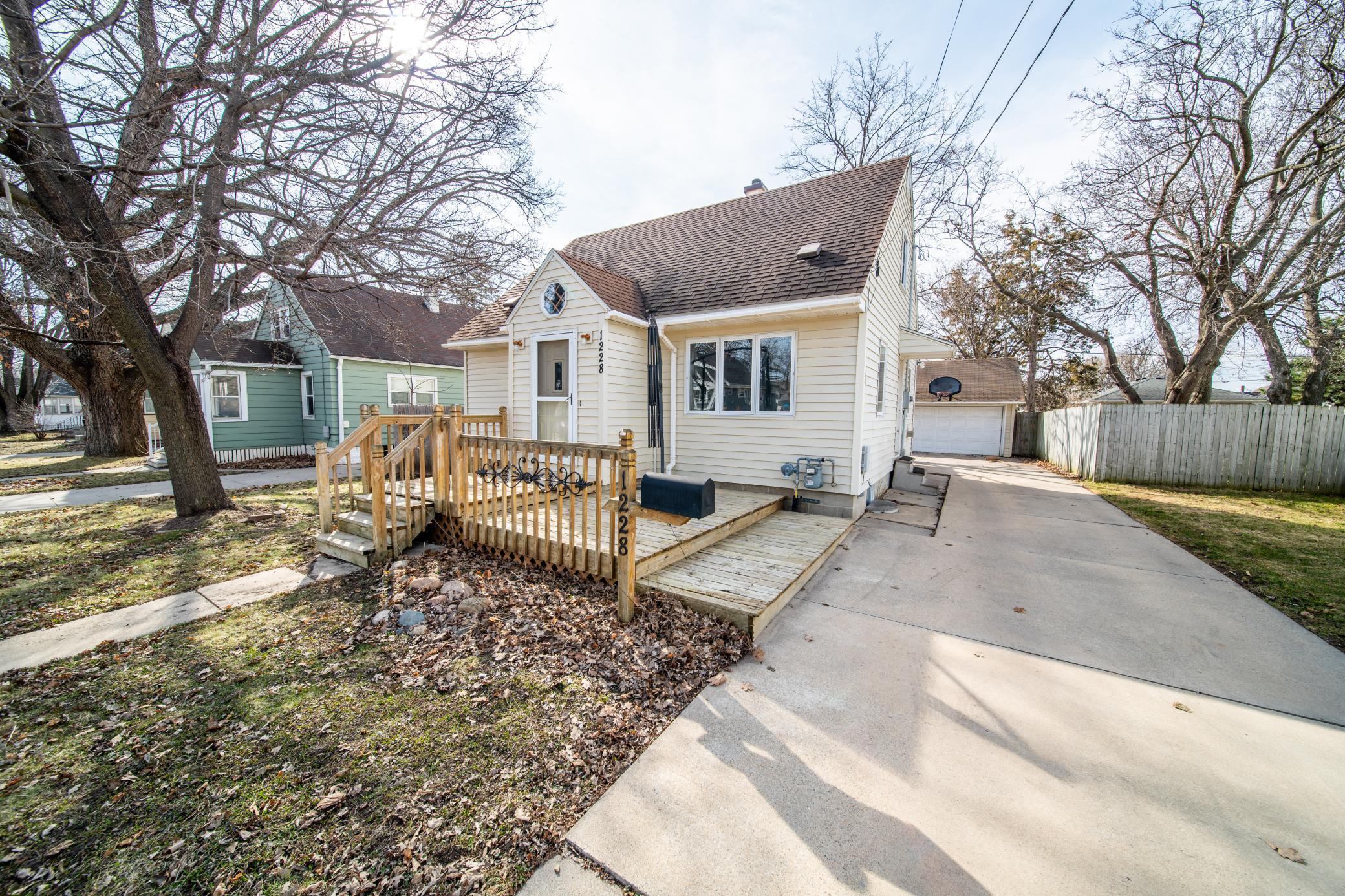 1228 4th Street Northeast Rochester, MN 55906 - Photo 36 of 54