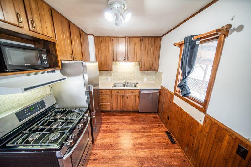 1228 4th Street Northeast Rochester, MN 55906 - Photo 10 of 54