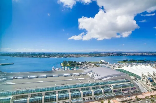 $13,000 | 165 Sixth Avenue, Unit 2504, San Diego, CA 92101