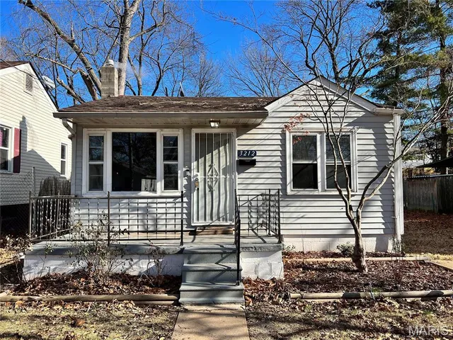 $1,200 | 3212 Tennyson Avenue, St. Louis, MO 63114