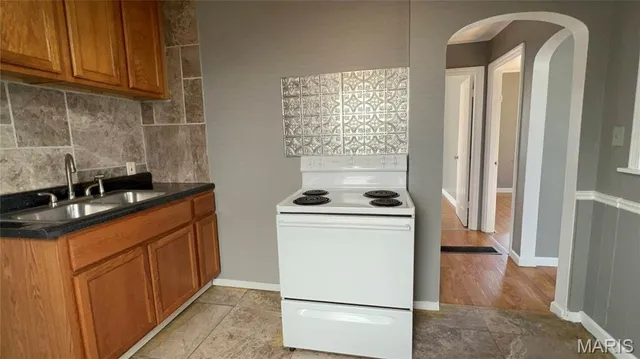 $1,200 | 3212 Tennyson Avenue, St. Louis, MO 63114