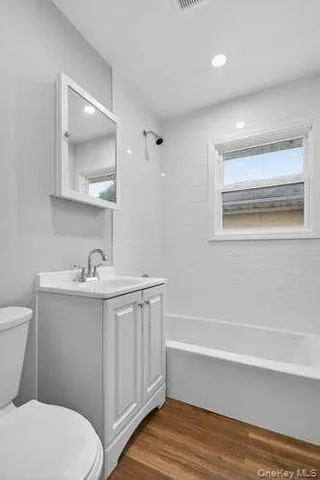 $3,300 | 39 Yennicock Avenue, Port Washington, NY 11050