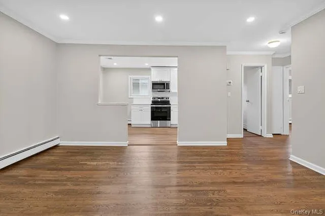 $3,300 | 39 Yennicock Avenue, Port Washington, NY 11050