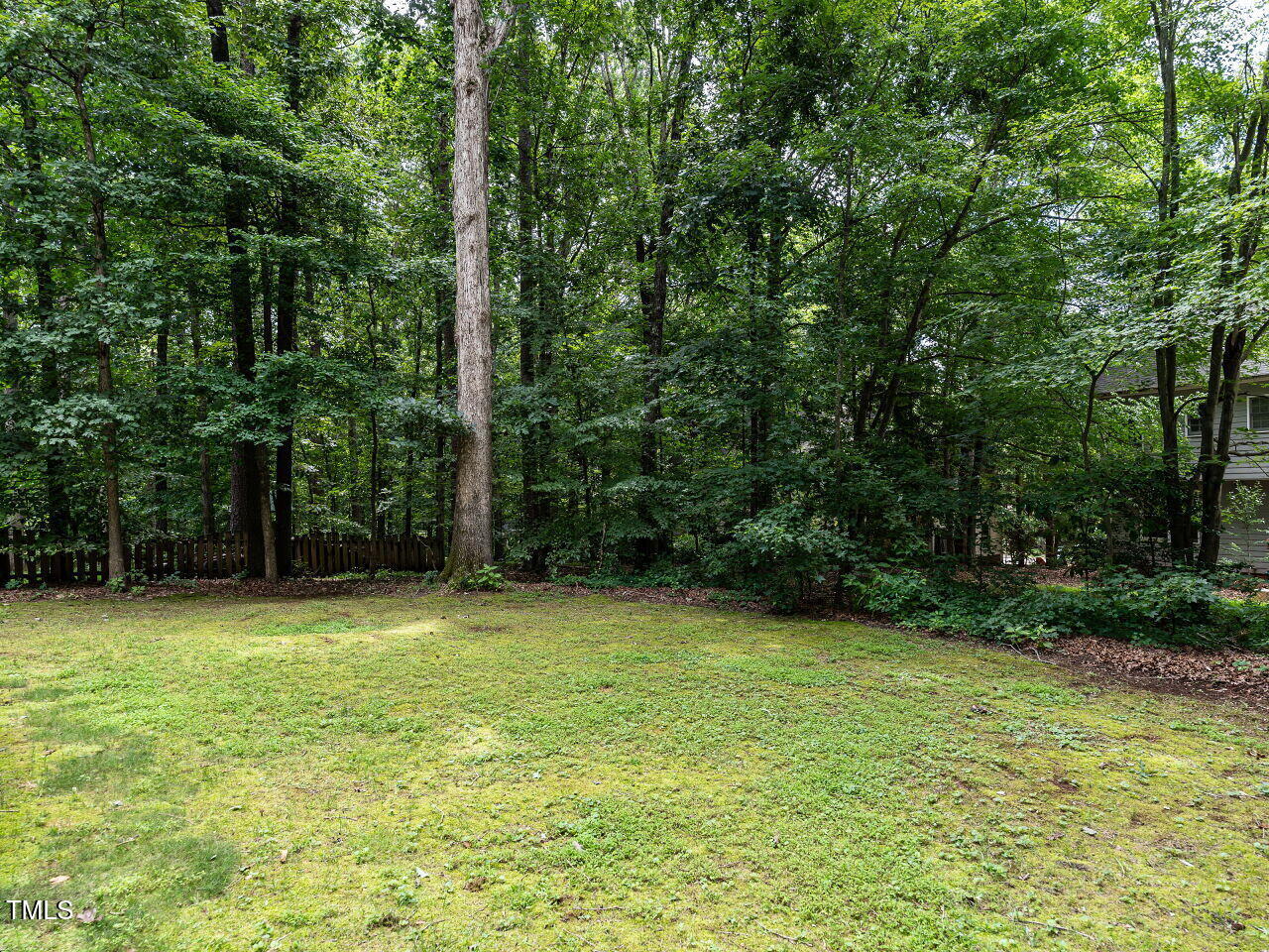 8104 Harbor Drive Raleigh, NC 27615 - Photo 35 of 37 035-1280x960-backyard