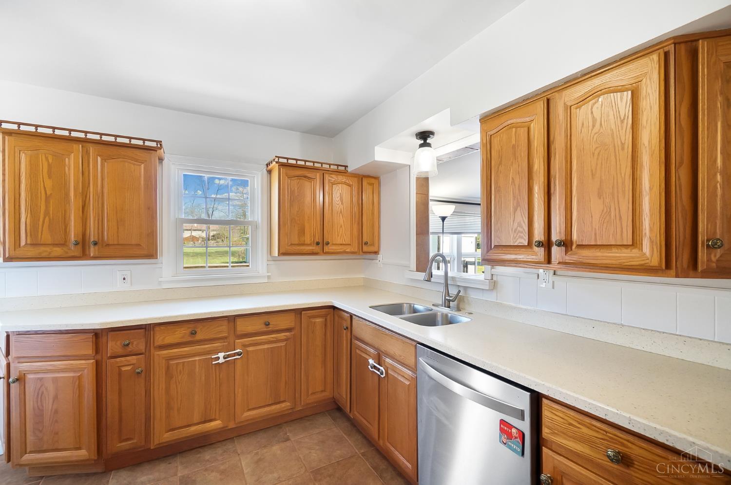 1014 Gaskins Road Cincinnati, OH 45245 - Photo 22 of 71