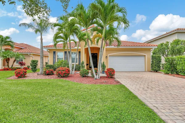 $595,900 | 5496 Southwest Gray Fox Drive, Palm City, FL 34990
