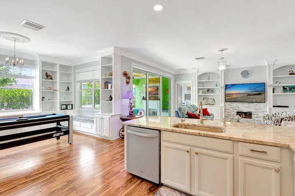 $595,900 | 5496 Southwest Gray Fox Drive, Palm City, FL 34990