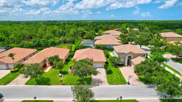 $595,900 | 5496 Southwest Gray Fox Drive, Palm City, FL 34990