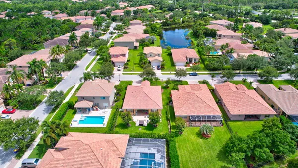 $595,900 | 5496 Southwest Gray Fox Drive, Palm City, FL 34990