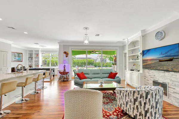 $595,900 | 5496 Southwest Gray Fox Drive, Palm City, FL 34990