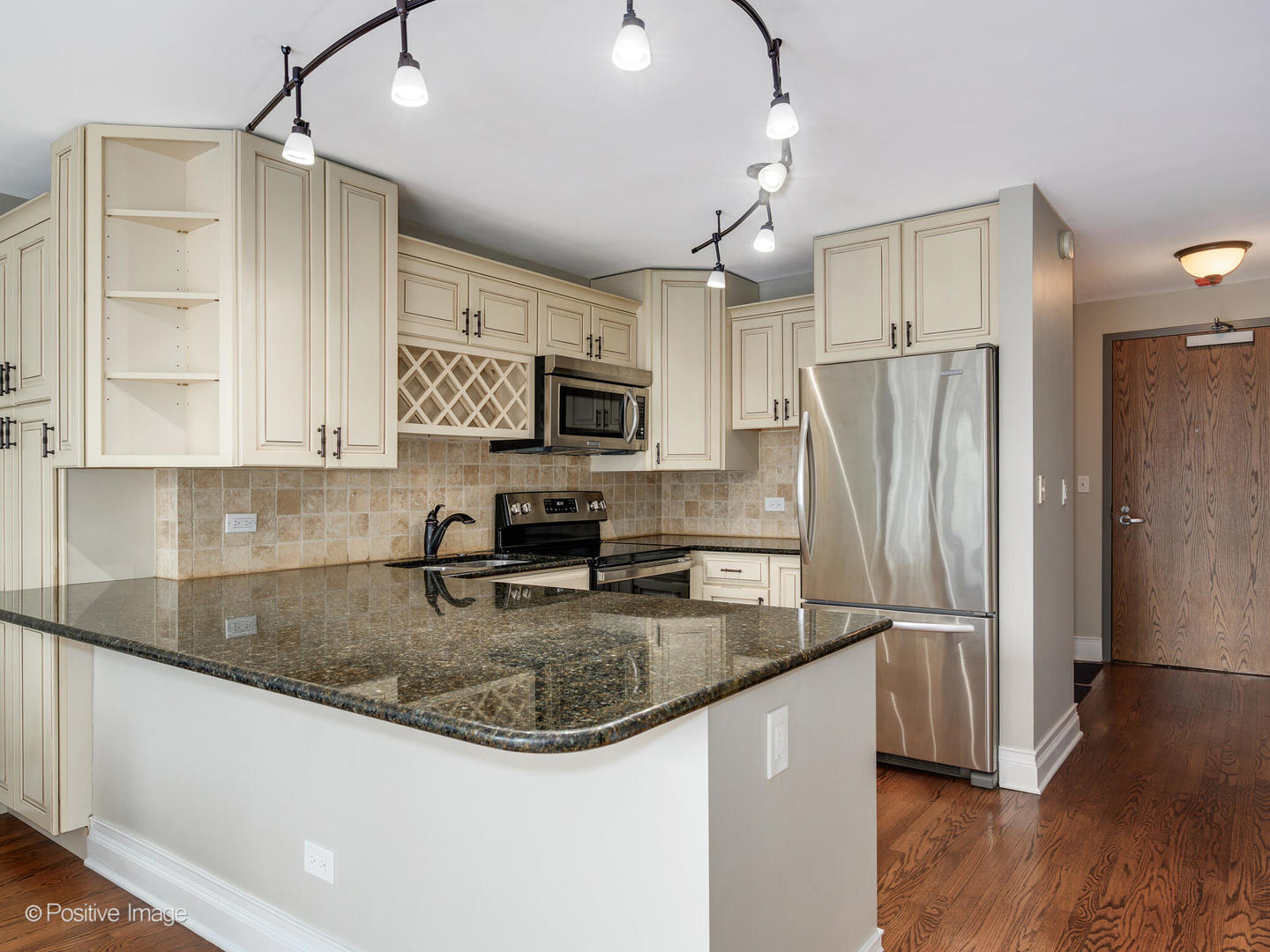 2 East Erie Street, Unit 1501 Chicago, IL 60611 - Photo 3 of 15