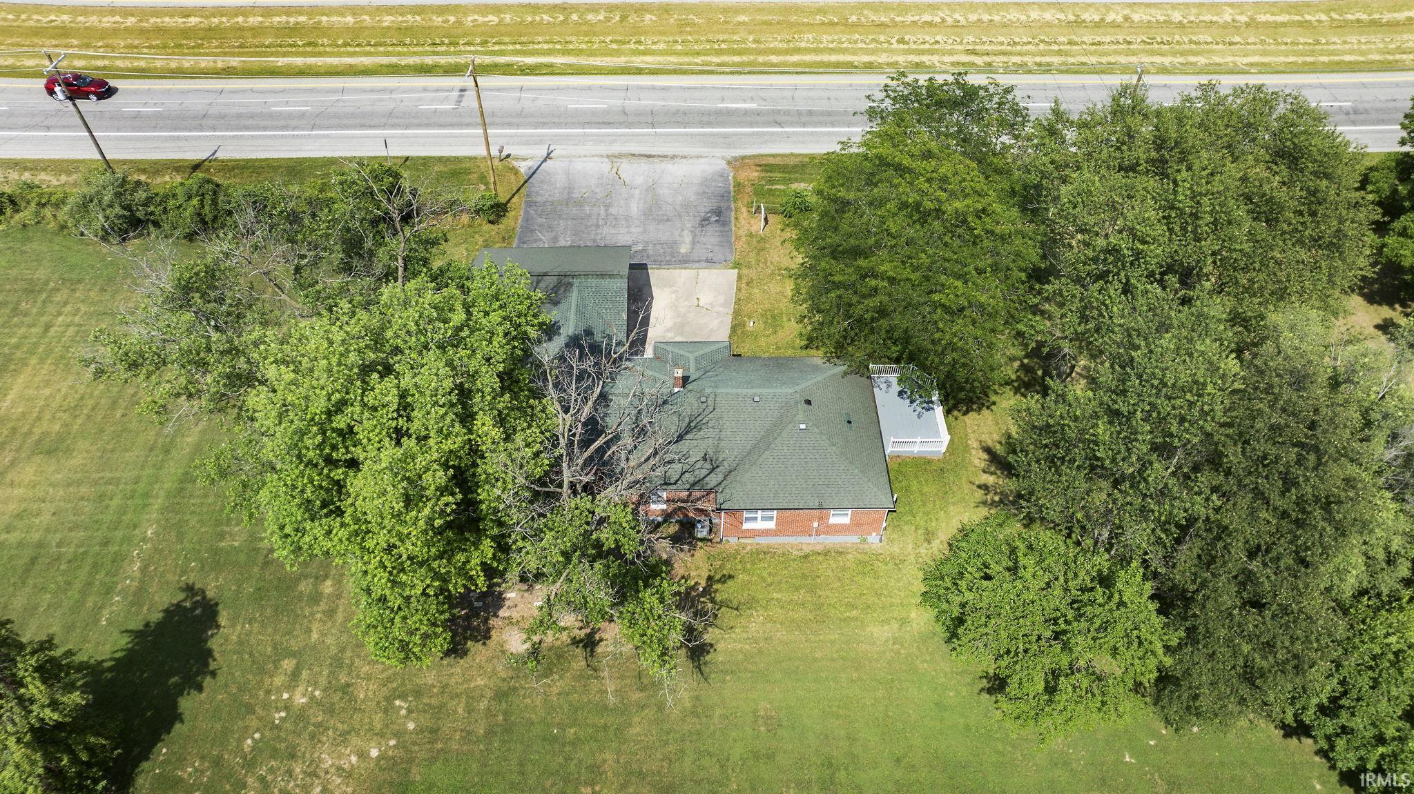 8948 Highway 27 Decatur, IN 46733 - Photo 4 of 36