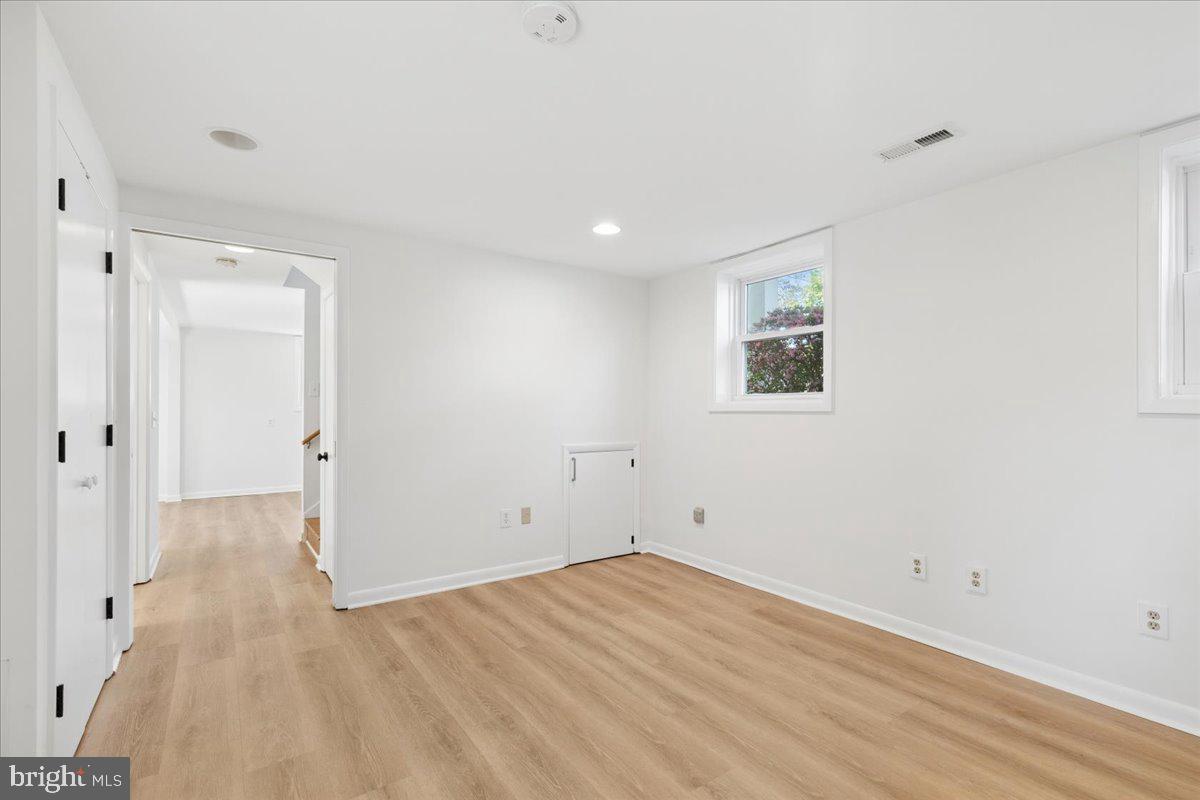 130 Brent Road Arnold, MD 21012 - Photo 16 of 46