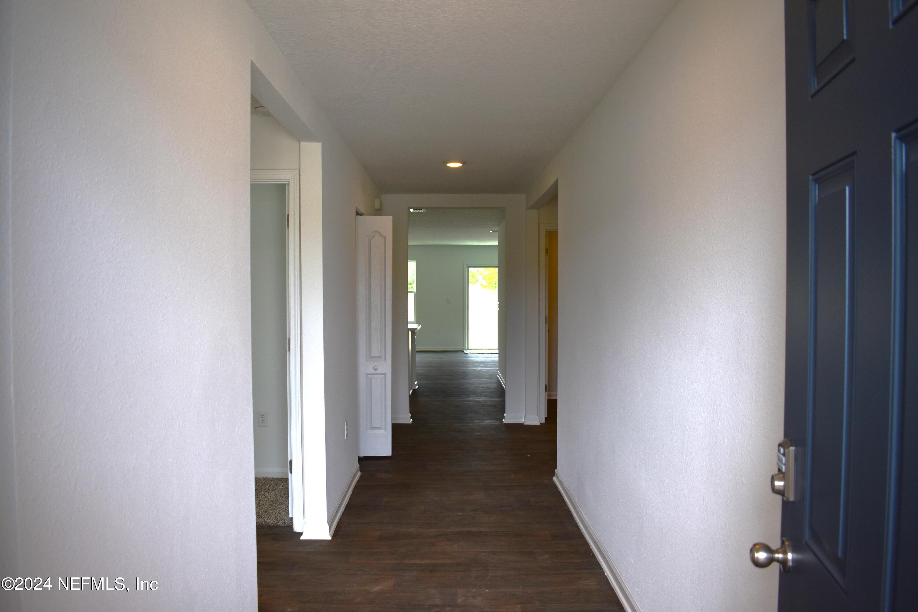 12708 European Beech Road Jacksonville, FL 32218 - Photo 4 of 37 C ARB 13 Foyer