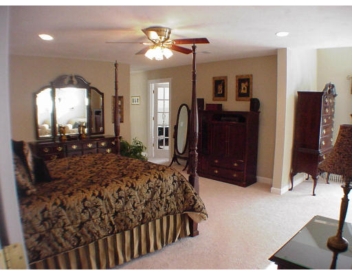38 Vincent Road Mendon, MA 01756 - Photo 8 of 11 Gallery Image 8