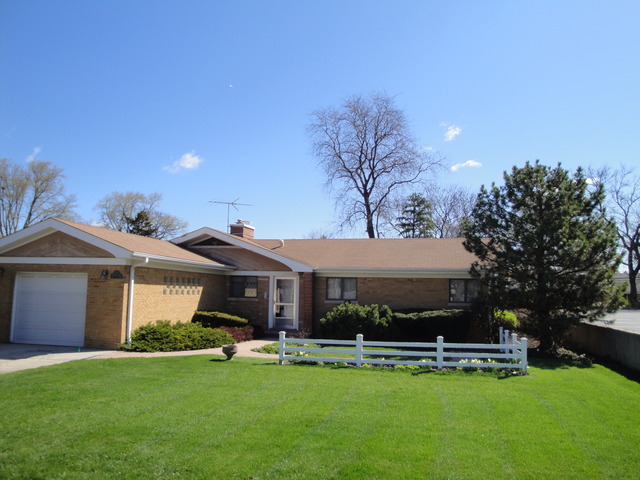 625 Shermer Road Glenview, IL 60025 - Photo 1 of 18