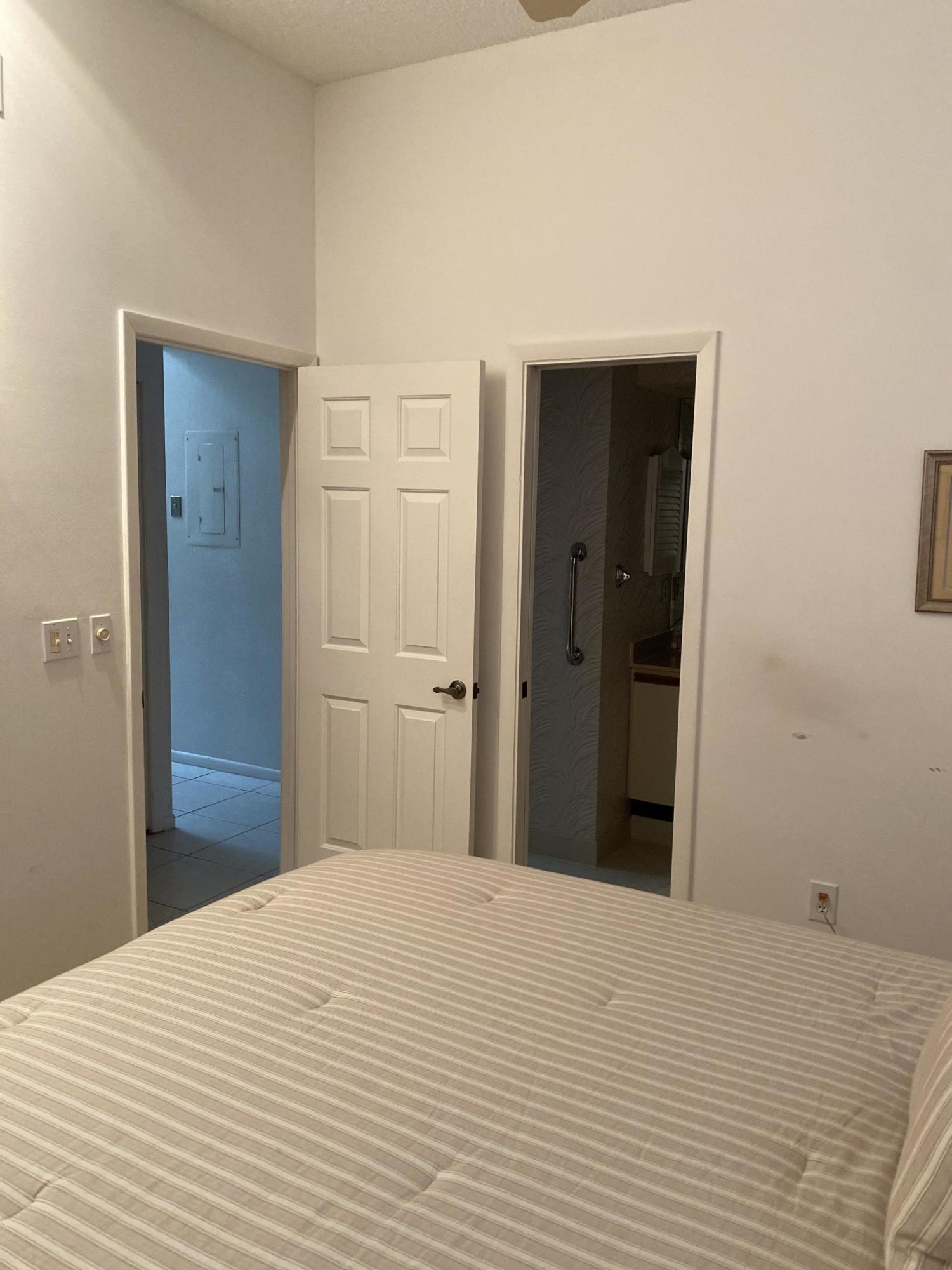 7472 La Paz Boulevard, Unit 308 Boca Raton, FL 33433 - Photo 17 of 22 Guest Room