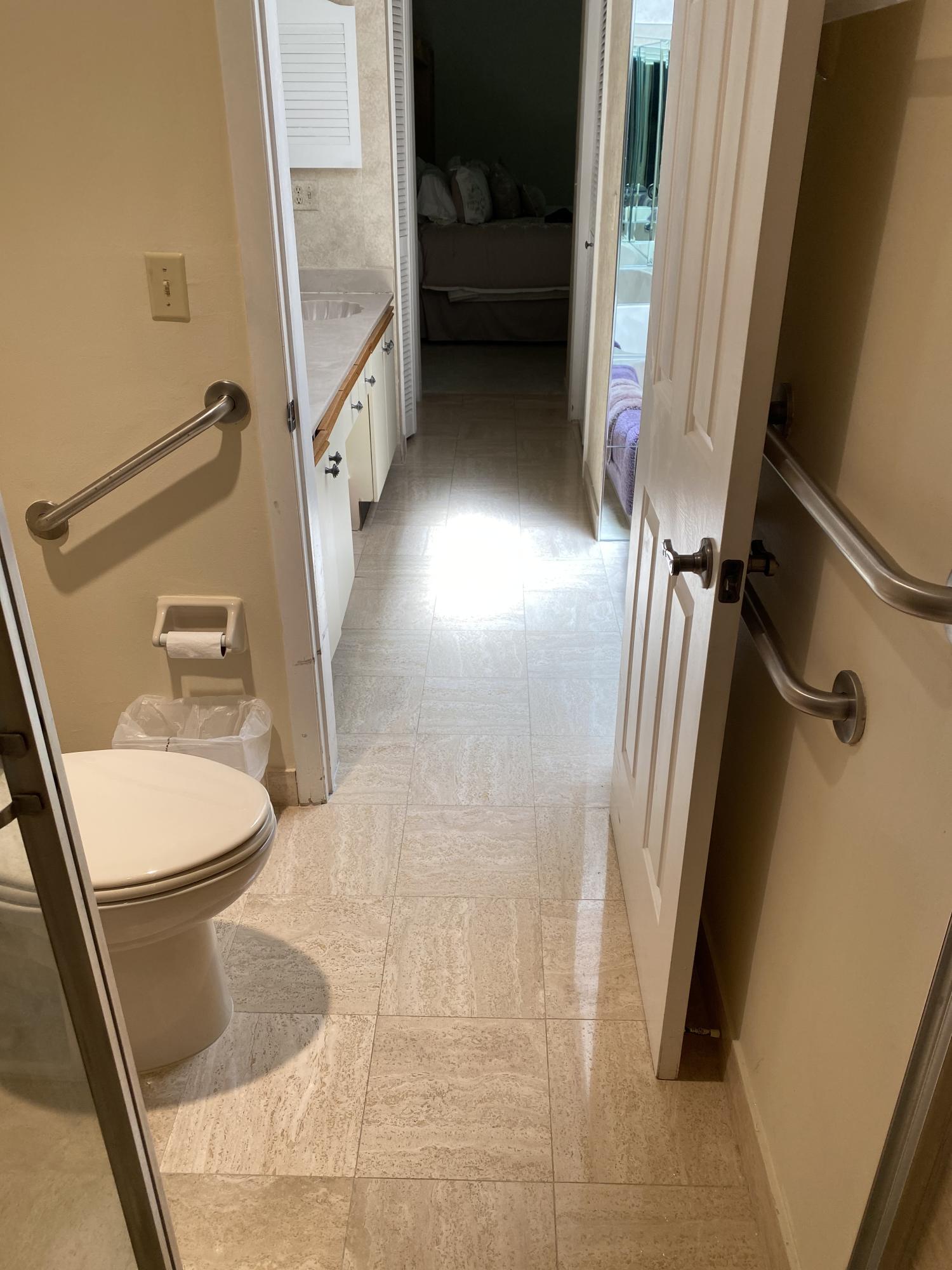 7472 La Paz Boulevard, Unit 308 Boca Raton, FL 33433 - Photo 6 of 22 Master bathroom