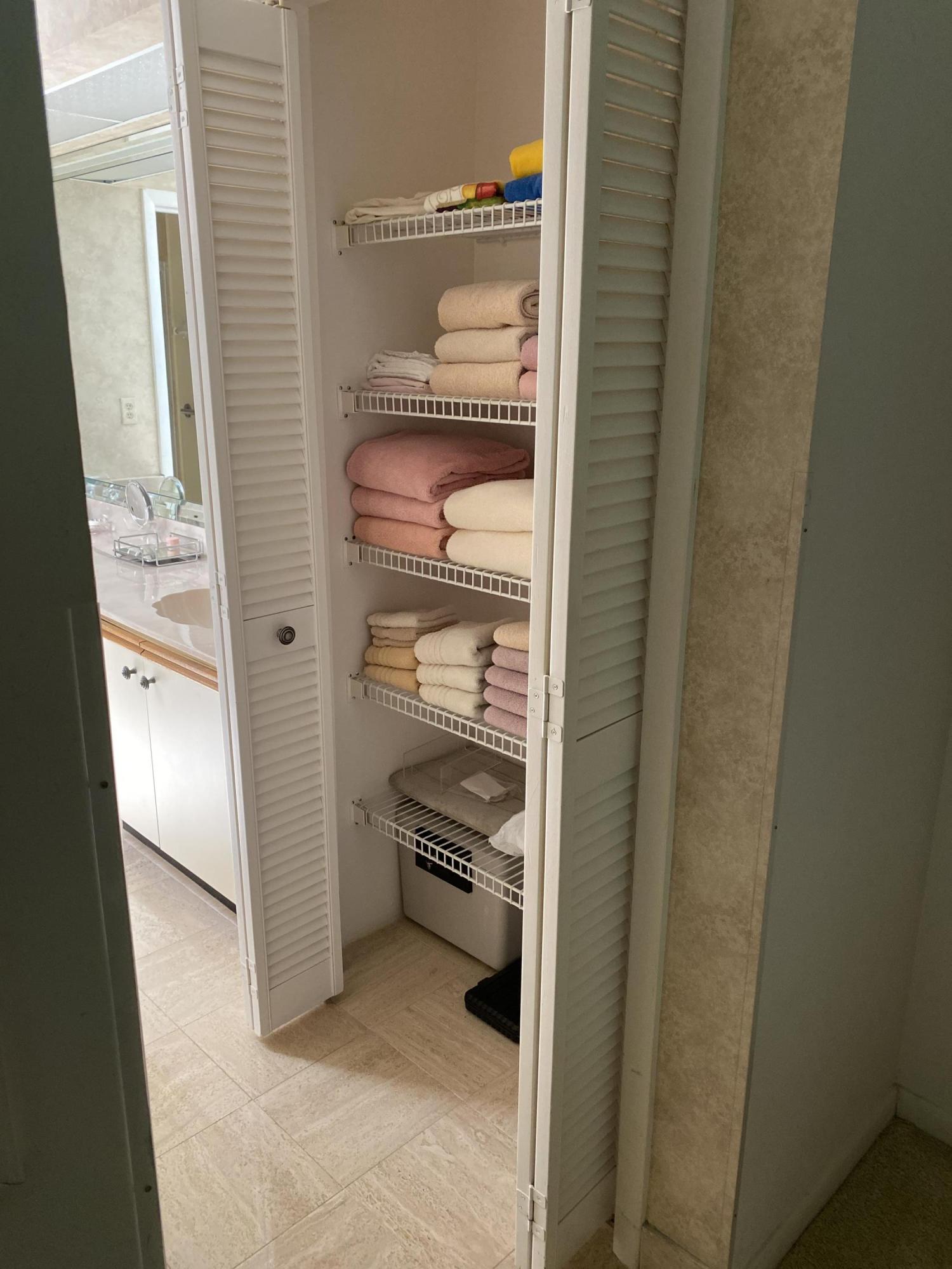 7472 La Paz Boulevard, Unit 308 Boca Raton, FL 33433 - Photo 10 of 22 Linen closet Master
