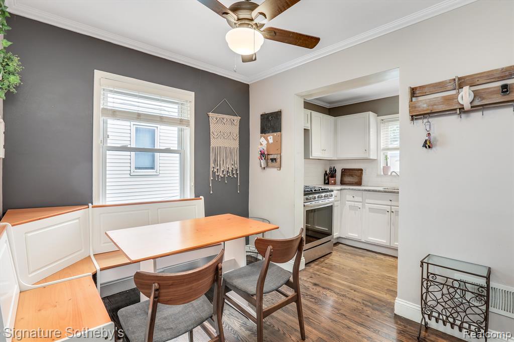 2147 Hampton Road Grosse Pointe Woods, MI 48236 - Photo 5 of 19
