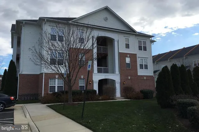 $1,899 | 22725 Thimbleberry Square, Unit 201, Brambleton, VA 20148