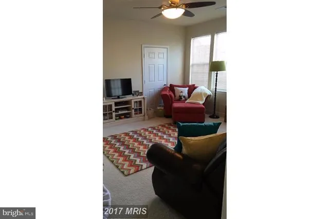 $1,899 | 22725 Thimbleberry Square, Unit 201, Brambleton, VA 20148