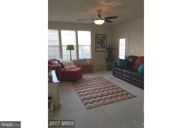 $1,899 | 22725 Thimbleberry Square, Unit 201, Brambleton, VA 20148