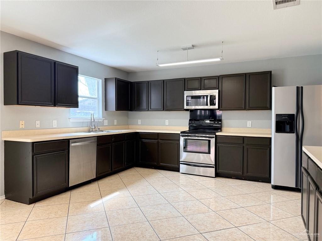 3913 Redbird Avenue McAllen, TX 78504 - Photo 5 of 15