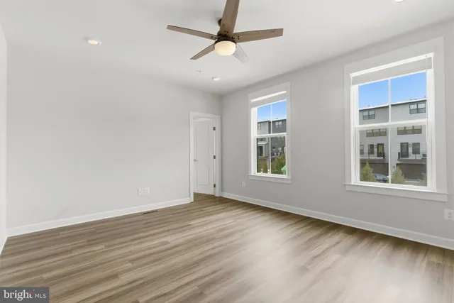 $625,000 | 12921 Sunrise Ridge Alley, Unit 69, Herndon, VA 20171