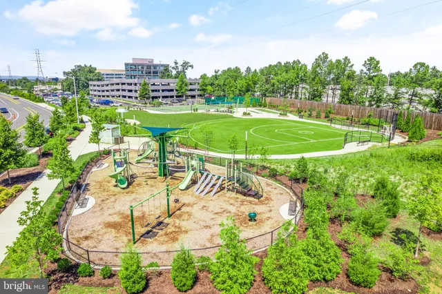 $625,000 | 12921 Sunrise Ridge Alley, Unit 69, Herndon, VA 20171