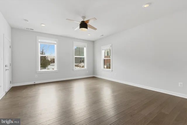 $625,000 | 12921 Sunrise Ridge Alley, Unit 69, Herndon, VA 20171