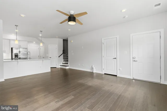 $625,000 | 12921 Sunrise Ridge Alley, Unit 69, Herndon, VA 20171