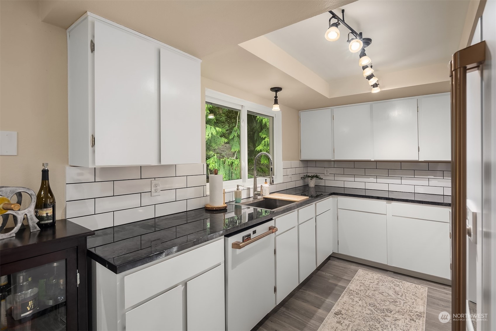 14705 106th Avenue Northeast Bothell, WA 98011 - Photo 11 of 30 Gallery Image 11
