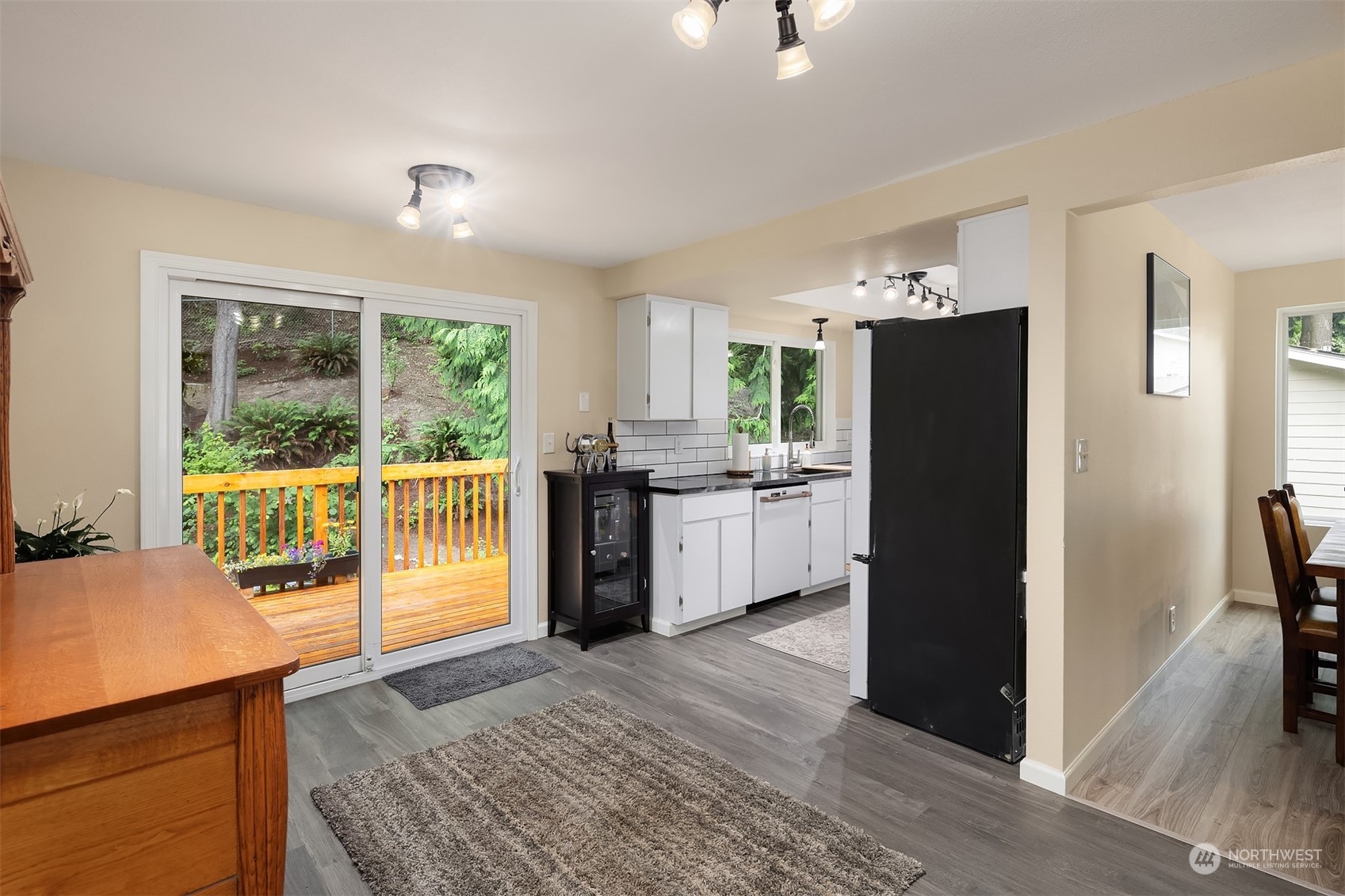 14705 106th Avenue Northeast Bothell, WA 98011 - Photo 8 of 30 Gallery Image 8