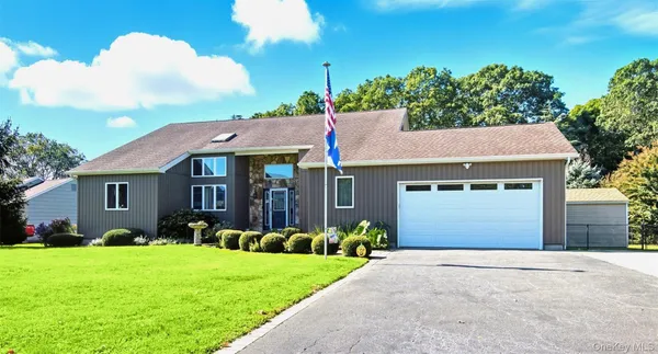 $1,150,000 | 61 Eileen Circle, Jamesport, NY 11901
