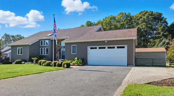 $1,150,000 | 61 Eileen Circle, Jamesport, NY 11901