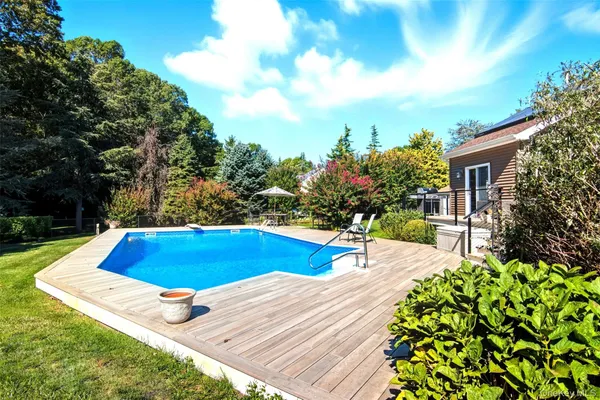 $1,150,000 | 61 Eileen Circle, Jamesport, NY 11901