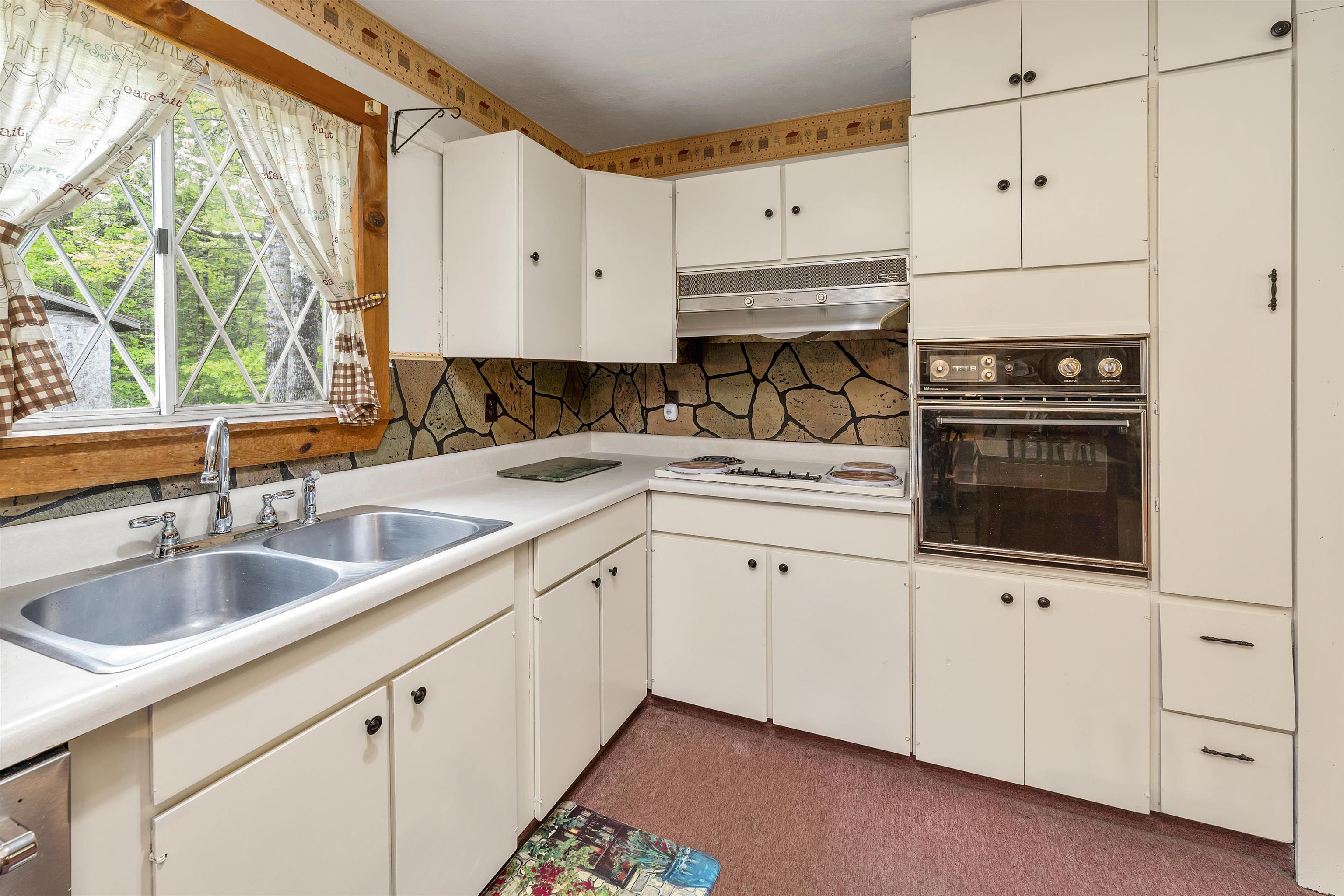 124 Hanson Road Ossipee, NH 03864 - Photo 11 of 59